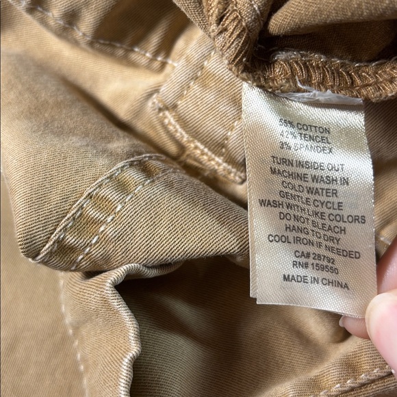 Joie Light Brown Cargo Pants Woman Size 8 Flexible Fabric Wide Legs - Picture 11 of 15